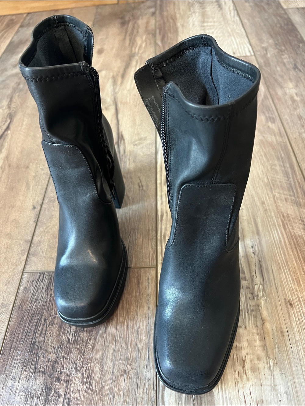 Steve Madden Black Square-Toe Block Heel Ankle Boots - Picture 5 of 7